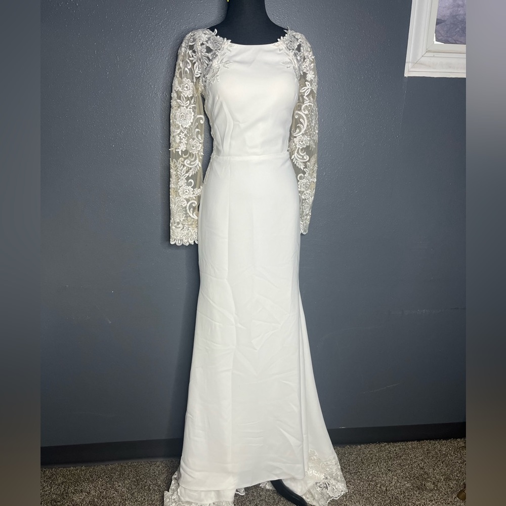 Lightweight, crêpe, long sleeve lace wedding gown ivory - Picture 4 of 15